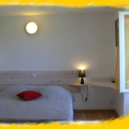 Auberge De La Couronne Lablachère Zimmer foto